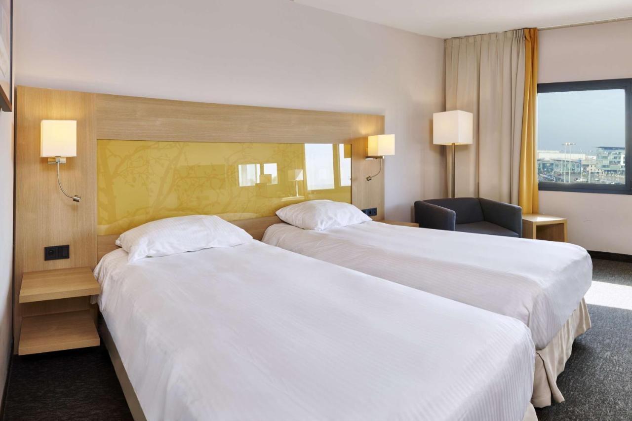 Park Inn By Radisson Liege Airport Grâce-Hollogne Exteriör bild