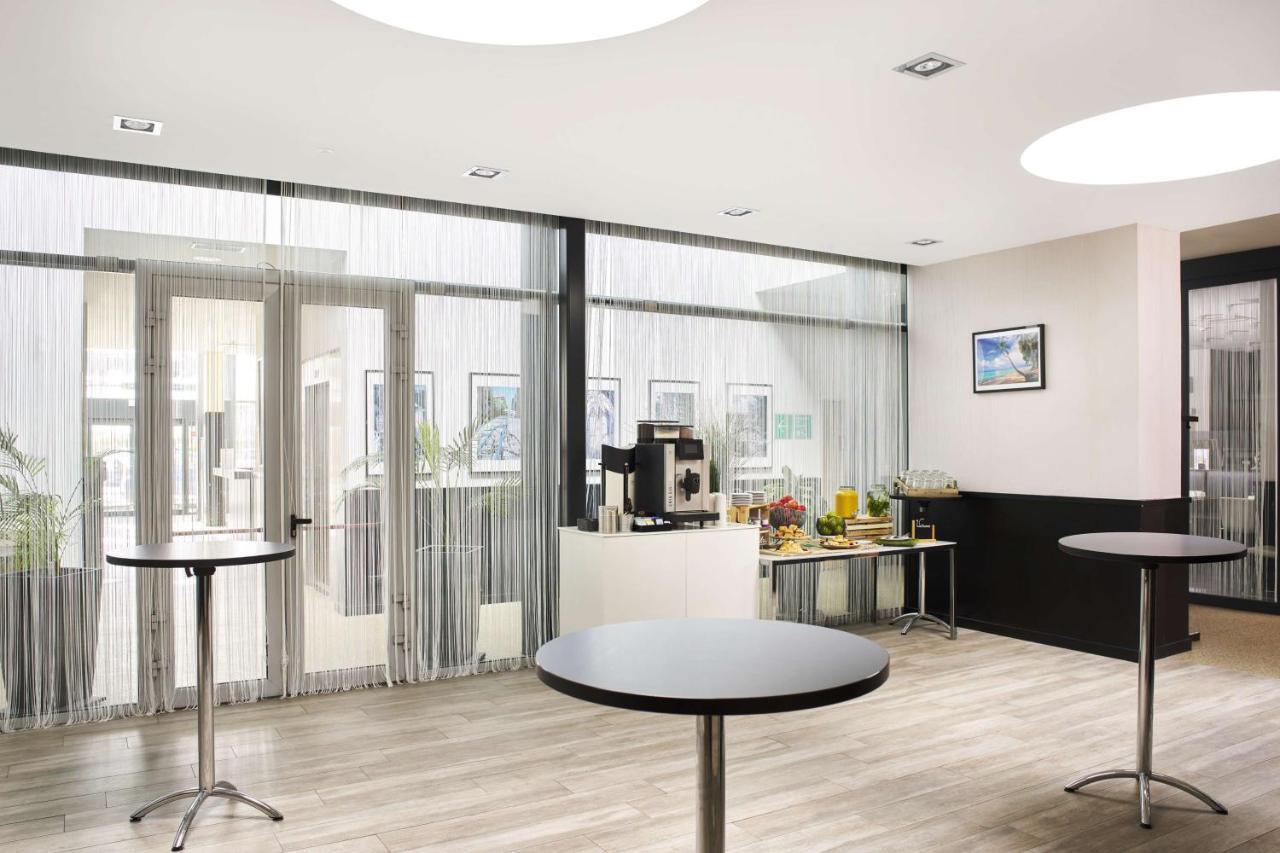 Park Inn By Radisson Liege Airport Grâce-Hollogne Exteriör bild
