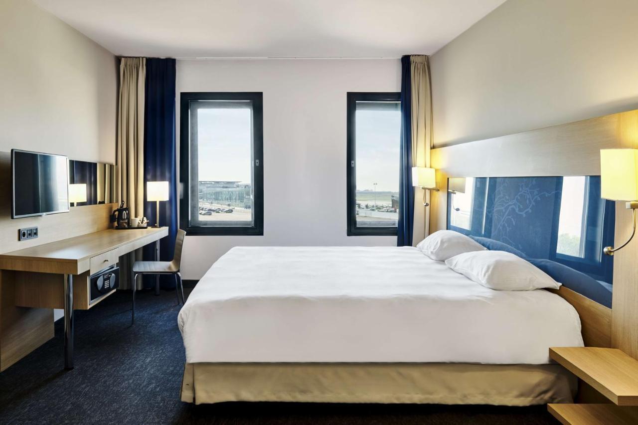 Park Inn By Radisson Liege Airport Grâce-Hollogne Exteriör bild