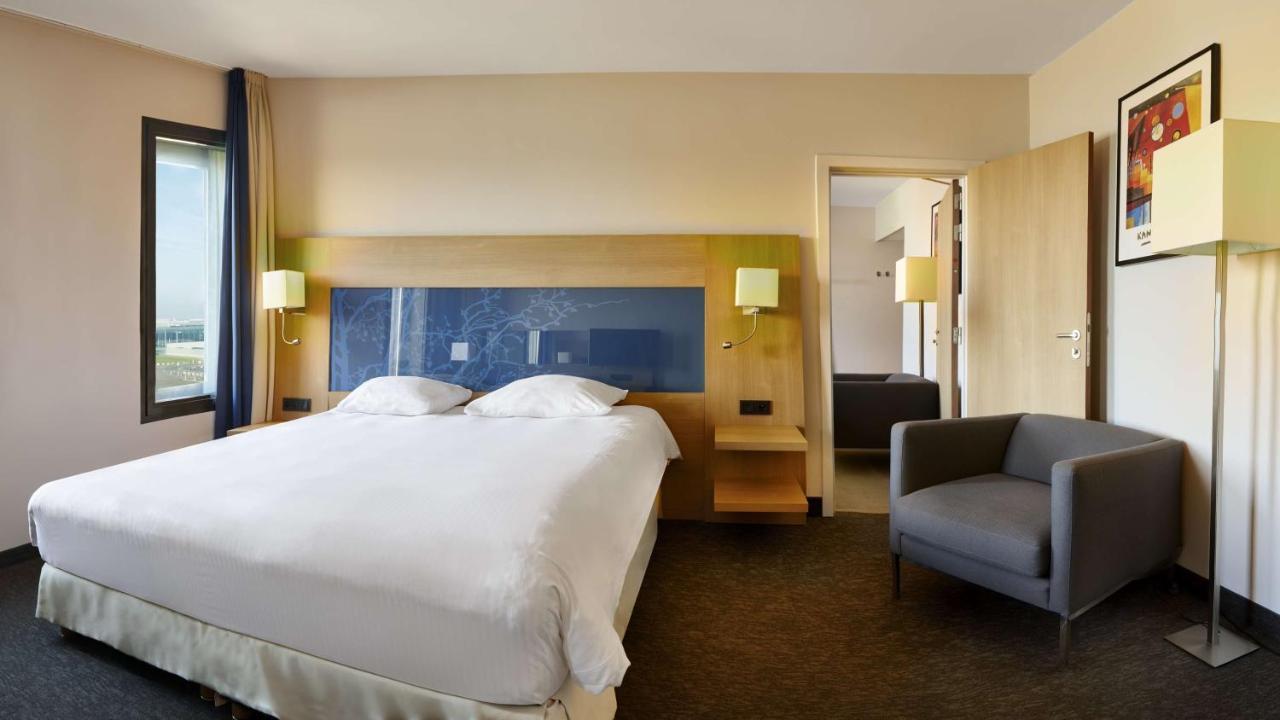 Park Inn By Radisson Liege Airport Grâce-Hollogne Exteriör bild