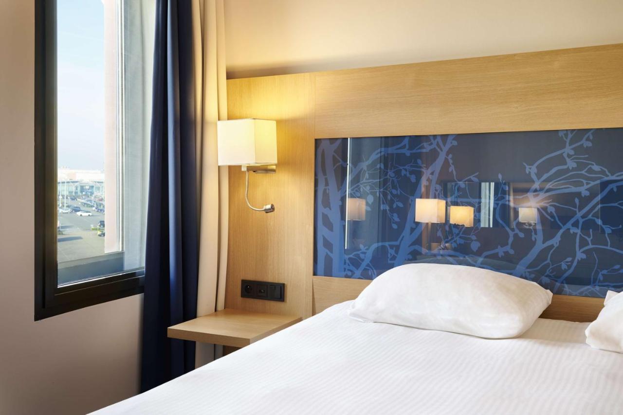 Park Inn By Radisson Liege Airport Grâce-Hollogne Exteriör bild
