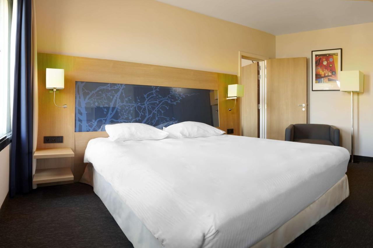 Park Inn By Radisson Liege Airport Grâce-Hollogne Exteriör bild