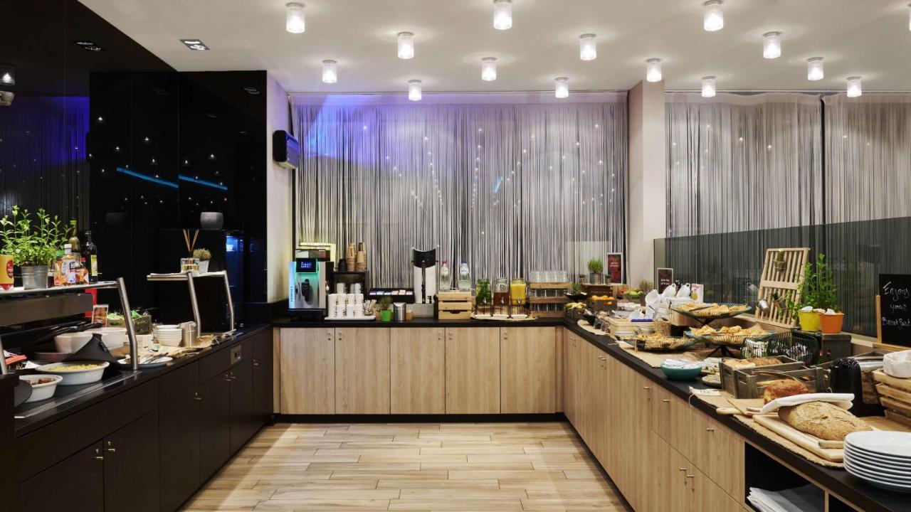 Park Inn By Radisson Liege Airport Grâce-Hollogne Exteriör bild