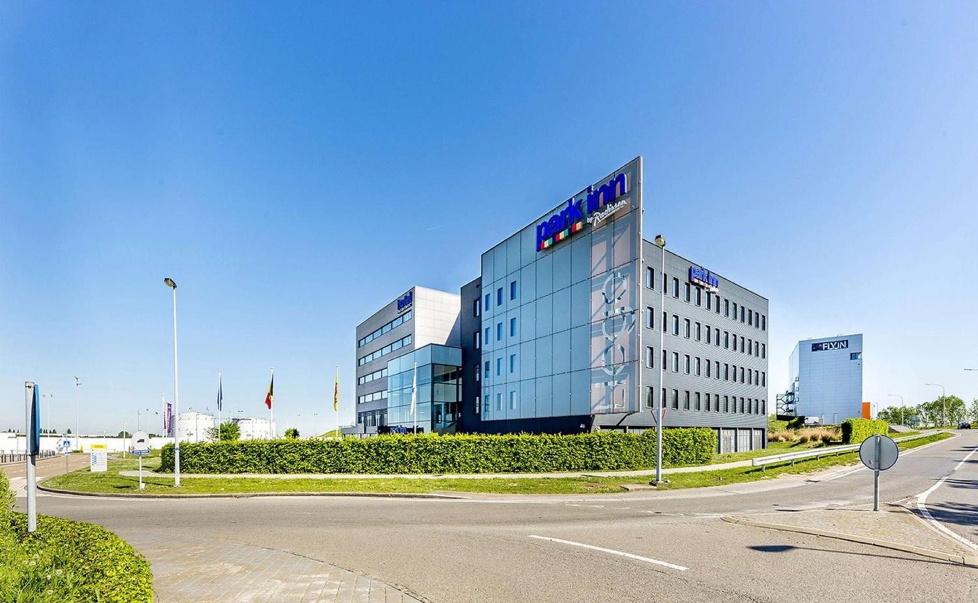 Park Inn By Radisson Liege Airport Grâce-Hollogne Exteriör bild